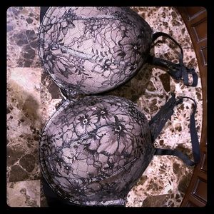 Victoria’s Secret 38 DDD push up bra, black lace